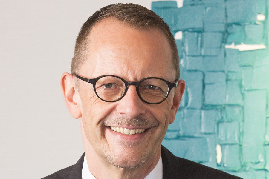 Chef_Sache_Blogbeitrag_Neuer_General_Manager_fuer_das_Renaissance_Zurich_Tower_Hotel_Christian_Schaufelbuehl.jpg