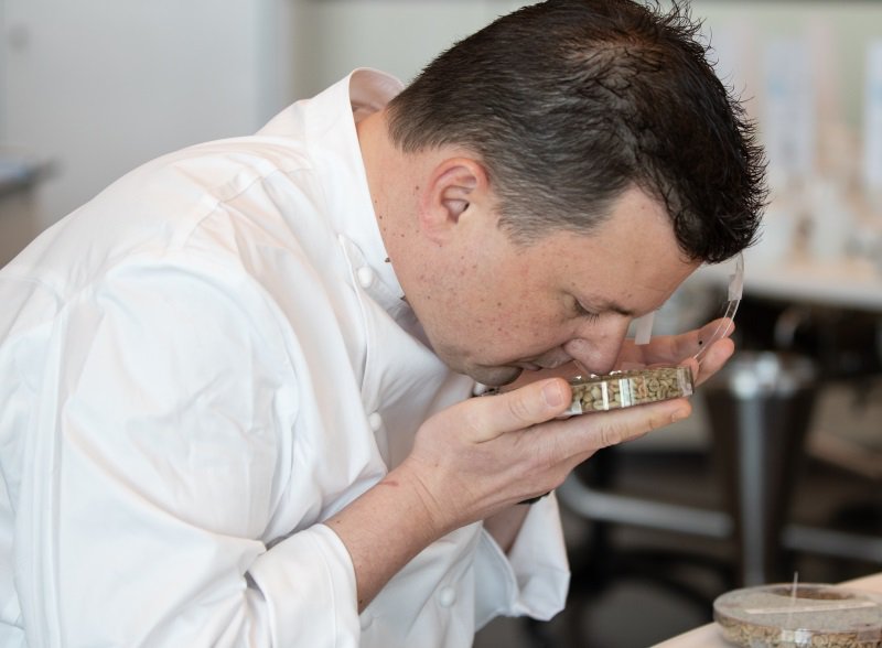 chef-sache-blog-blogbeitrag-getraenke-news-nespresso-schweiz-franck-giovannini-innovationszentrum-tasting